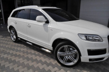 Бічні труби (2 шт., Нерж.) d70 з пластиковими вставками Audi Q5 2008-2017 рр.