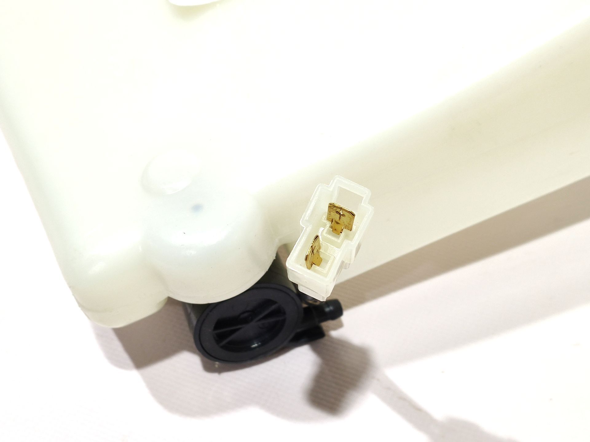 Бачок омивача Geely CK/CK2 KLM