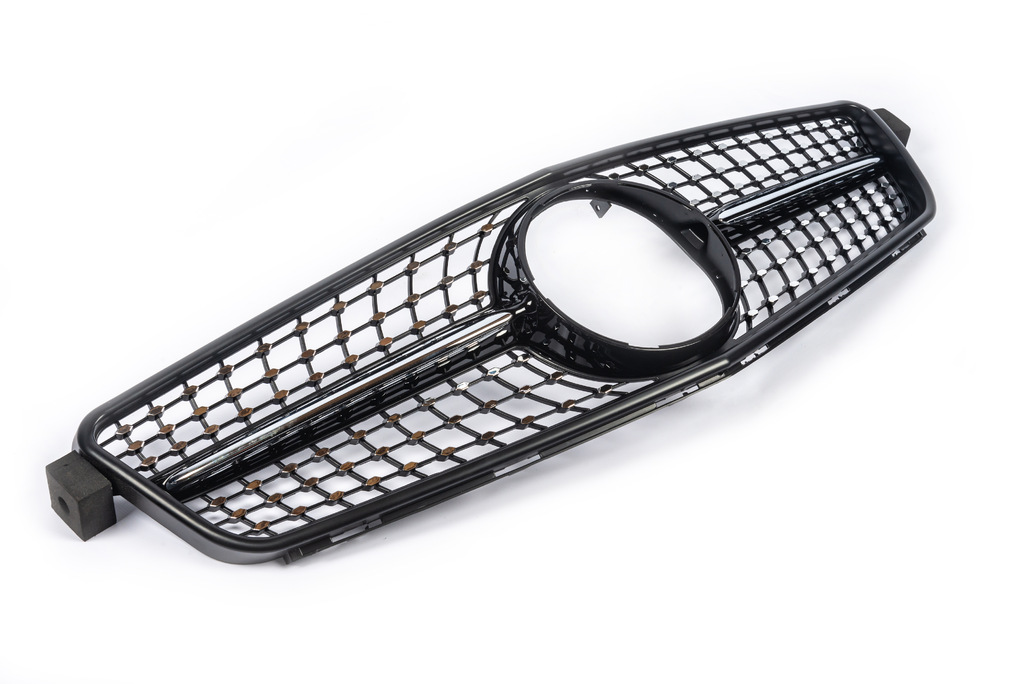 Передня решітка Diamond Black для Mercedes C-class W204 2007-2015 рр
