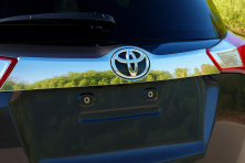 Накладка над номером бампер Libao 2013-2016 (нерж) Toyota Rav 4 2013-2018 рр.