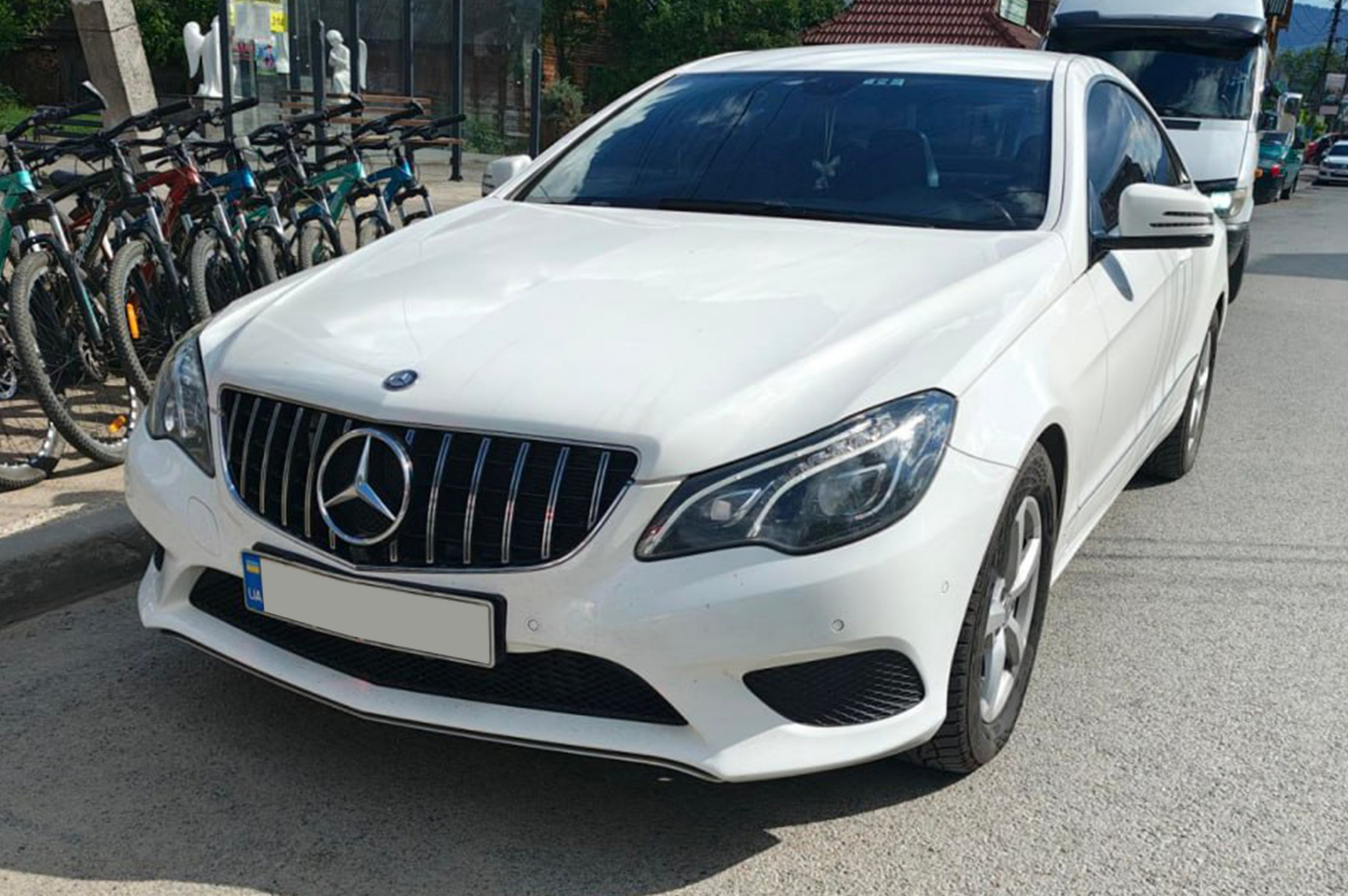 Передня решітка (2014-2016, GT Panamericana) для Mercedes E-сlass coupe C207 рр