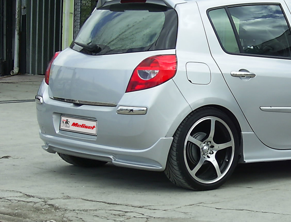 Накладка на задній бампер V1 (під фарбування) для Renault Clio III 2005-2012 рр