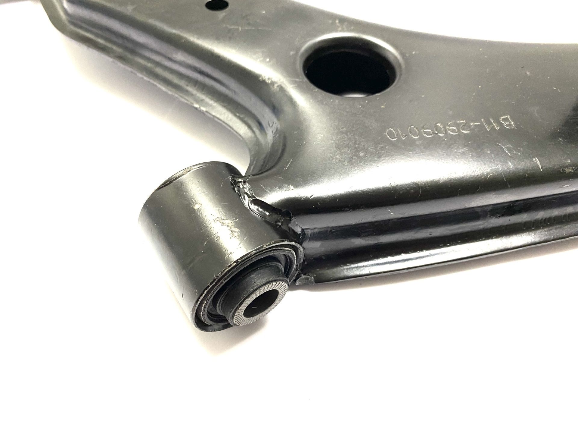 Важіль передній L Chery Eastar KLM