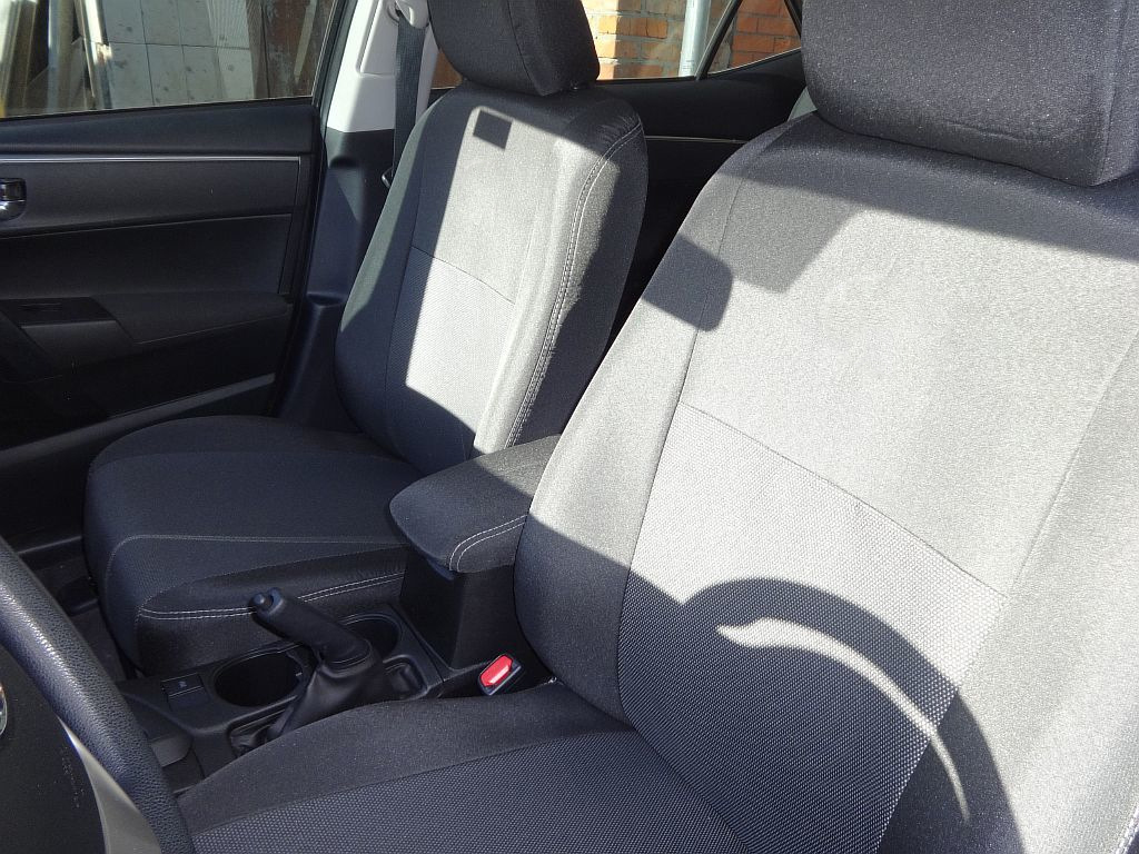 Автомобільні чохли (тканинні, Classik) для Toyota Corolla 2013-2019 рр