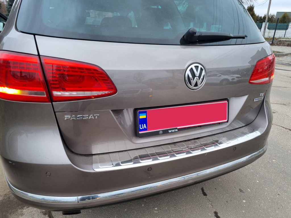 Накладка на задній бампер Carmos (SW, нерж) для Volkswagen Passat B7 2012-2015рр