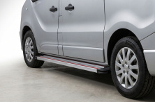 Бокові пороги Maya Red-Grey (2 шт., Алюміній) коротка база Opel Vivaro 2001-2015 рр.