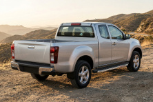 Бокові пороги BlackLine (2 шт., Алюміній) Isuzu D-Max 2011-2019 рр.