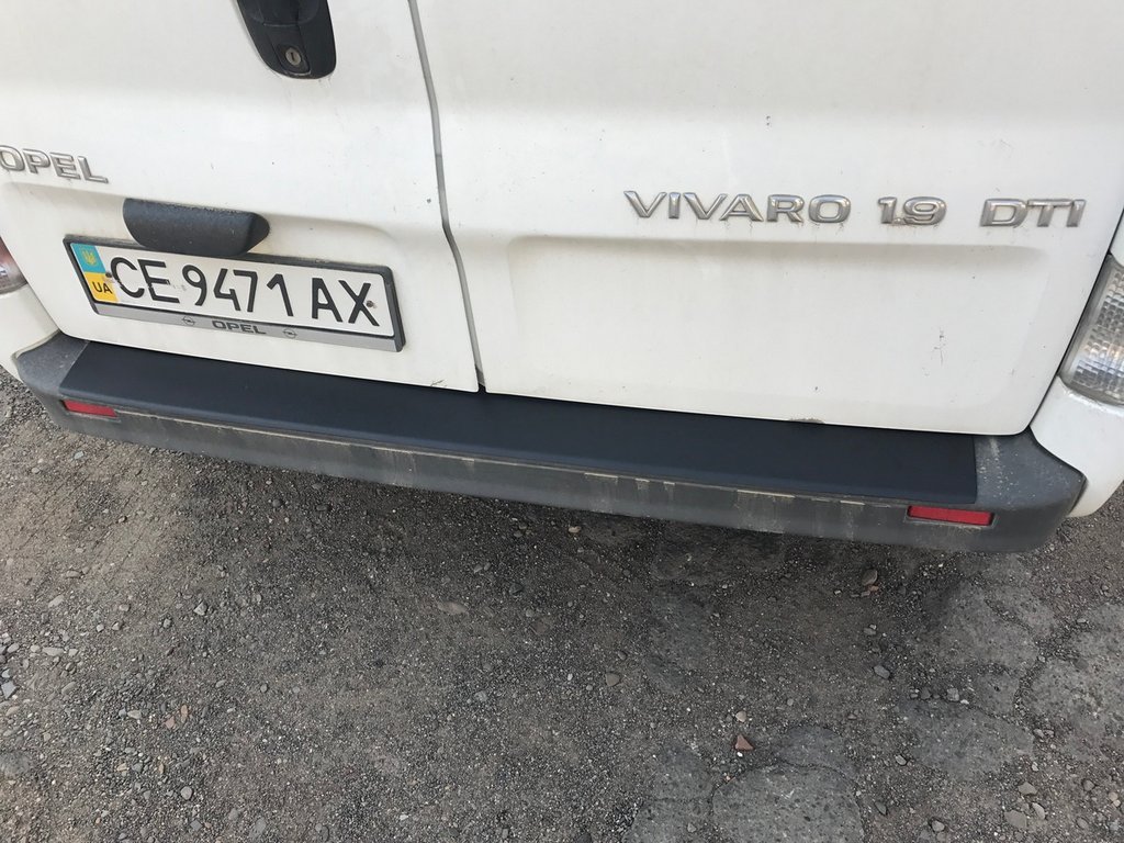 Накладка на задній бампер DDU (ABS) для Renault Trafic 2001-2015 рр