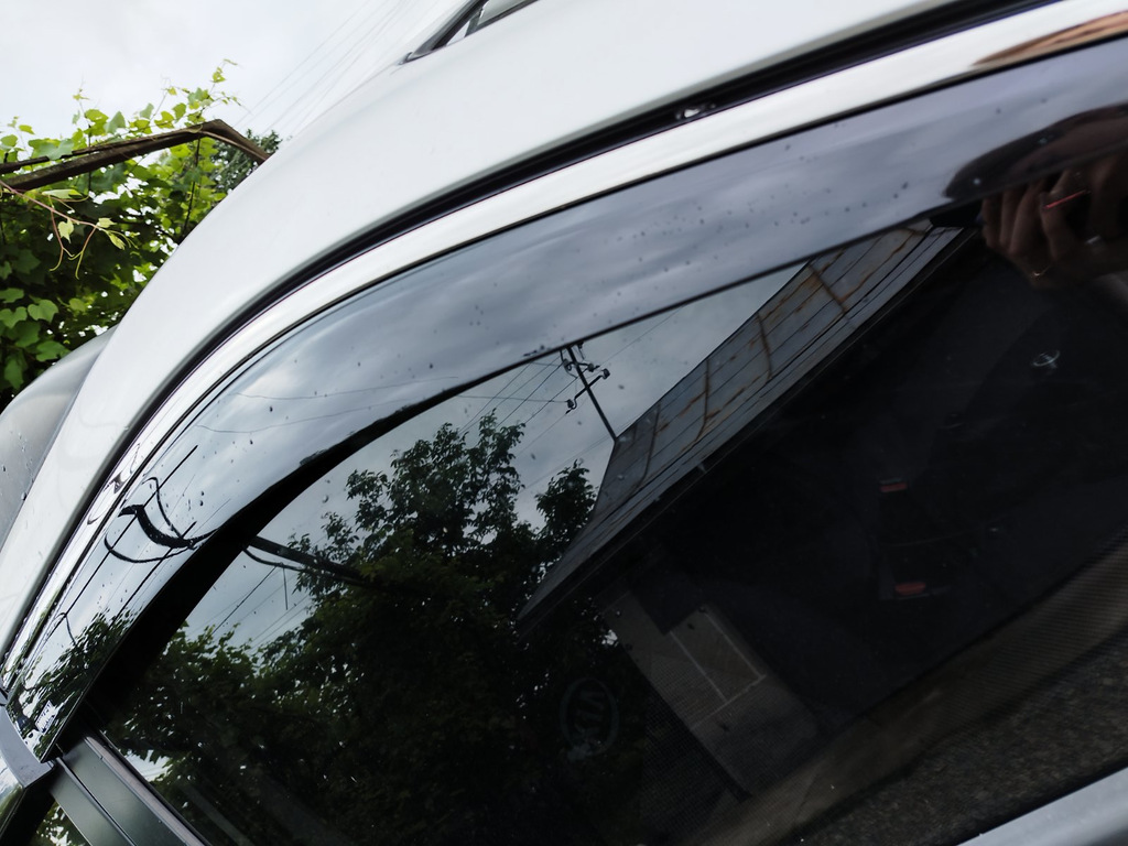 Вітровики з хромом (4 шт, Niken) для Kia Sportage 2004-2010 рр