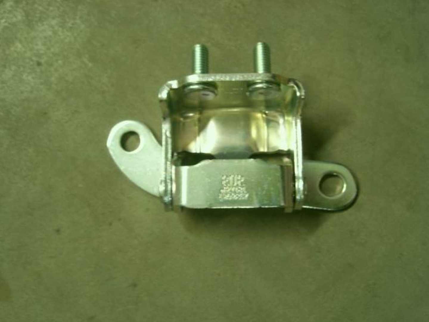 Петля двері задньої R верхня Geely EC-7/EC-7RV