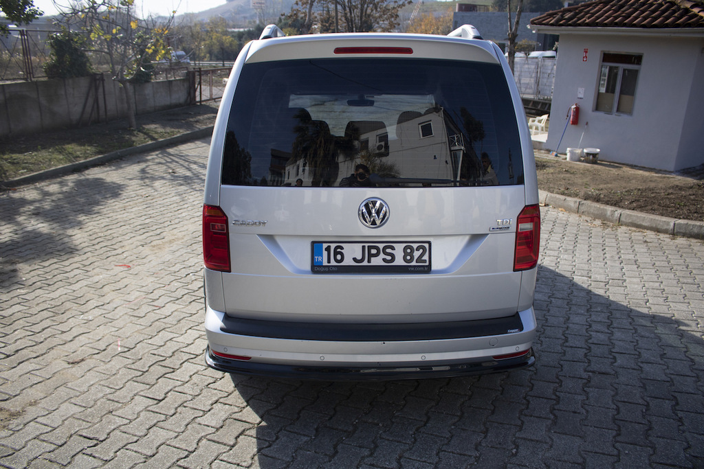 Задня лип накладка (ABS) для Volkswagen Caddy 2015-2020 рр