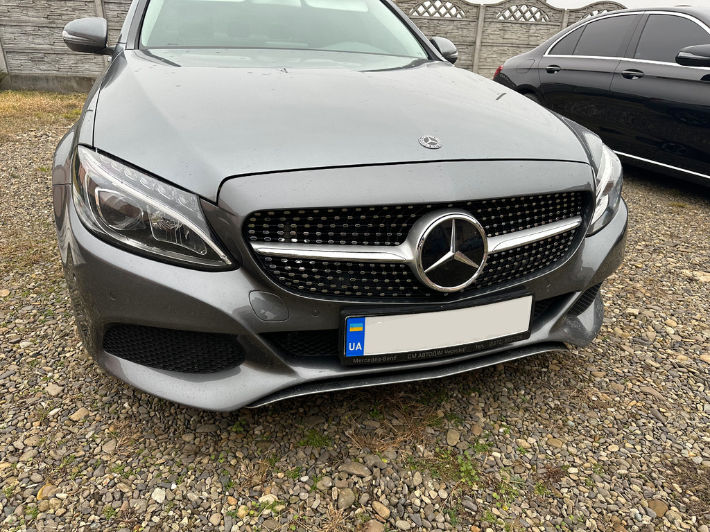 Передня решітка Diamond Silver (для Avantgarde/AMG-Line/C43 AMG) 2014-2018, без камери для Mercedes C-сlass W205 рр