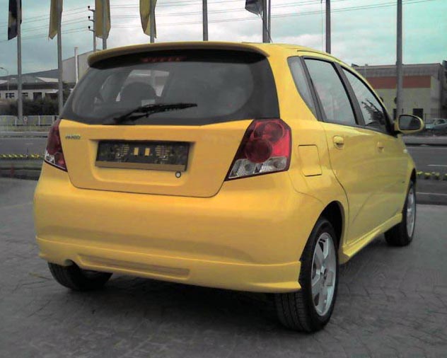 Накладка на задній бампер (під фарбування) для Chevrolet Aveo T200 2002-2008 рр