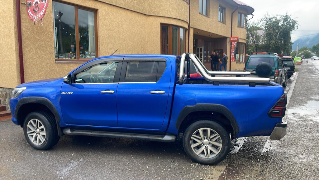 Дуга на кузов (нержавійка) 76мм для Toyota Hilux 2015- рр