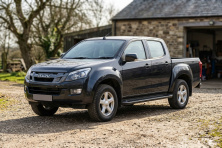 Бокові пороги Allmond Black (2 шт., Алюміній) Isuzu D-Max 2011-2019 рр.