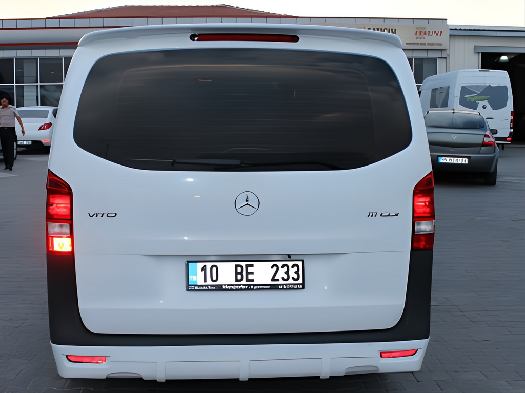Спойлер (під фарбування) для Mercedes Vito/V-class W447 2014- рр