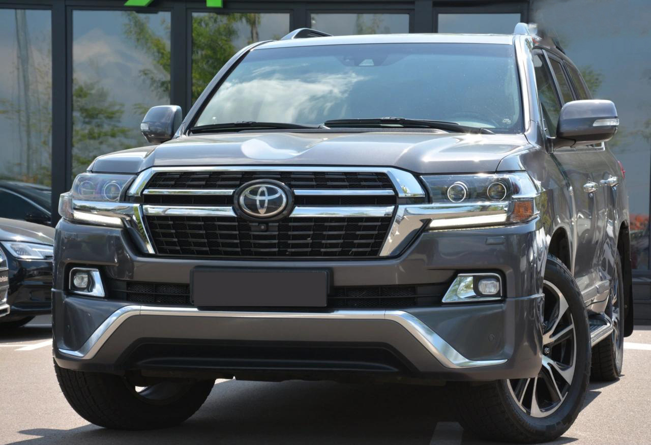 Комплект рестайлінгу з LC200 2008-2015 на 2016 Executive для Toyota Land Cruiser 200 рр