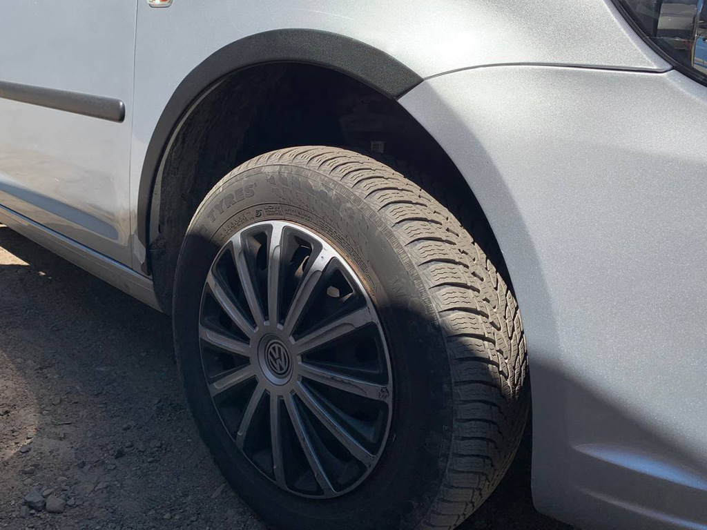 Накладки на арки (чорний мат) Довга база (пластик) для Volkswagen Caddy 2010-2015 рр