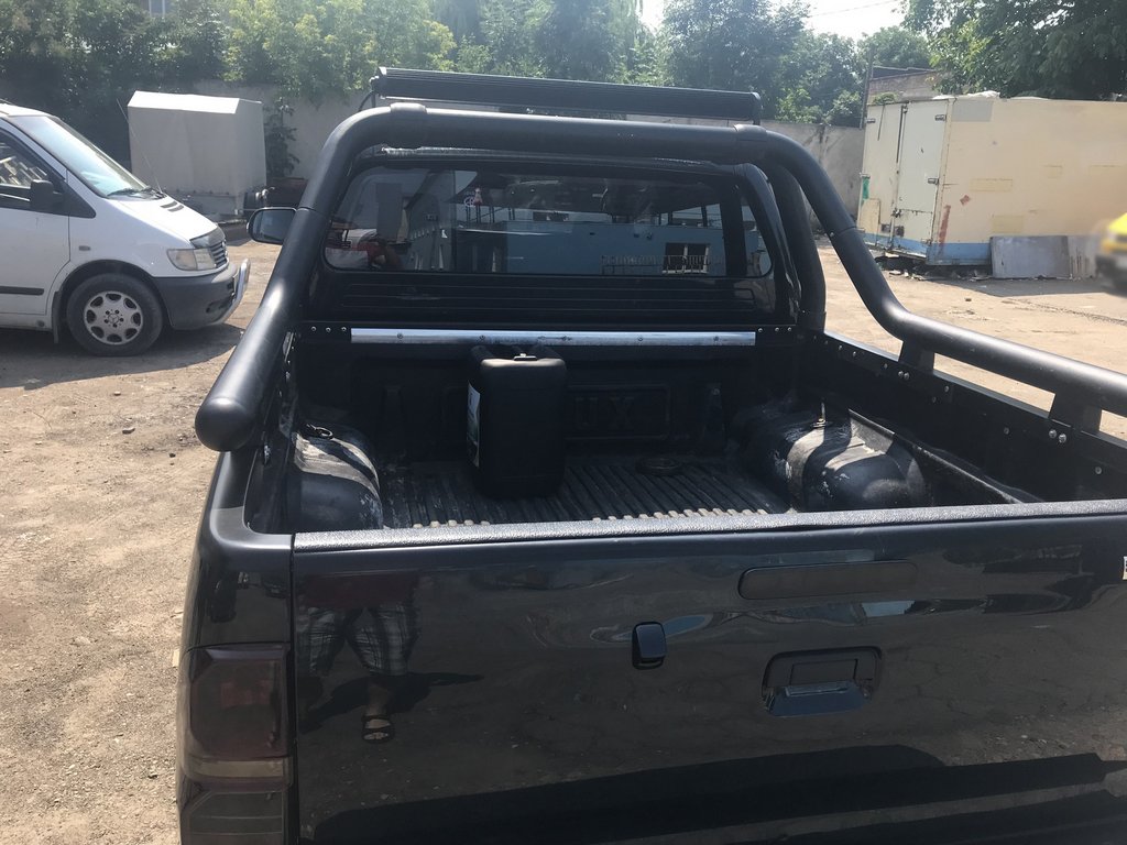 Дуга на кузов (чорна) 60мм для Toyota Hilux 2006-2015 рр