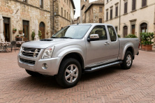 Бокові пороги Vision New Black (2007-2012, 2 шт., Алюміній) Isuzu D-Max 2002-2011 рр.