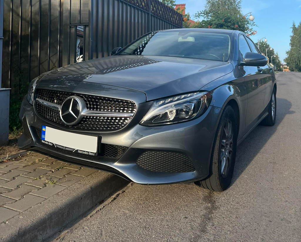 Передня решітка Diamond Silver (для Avantgarde/AMG-Line/C43 AMG) 2014-2018, без камери для Mercedes C-сlass W205 рр