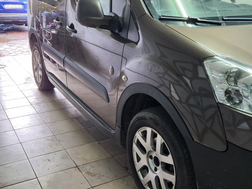 Накладки на арки (4 шт, чорні) 1 бічні двері, Пластик для Citroen Berlingo 2008-2018 рр