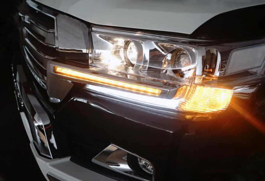 Вії з LED (2016-2024) для Toyota Land Cruiser 200