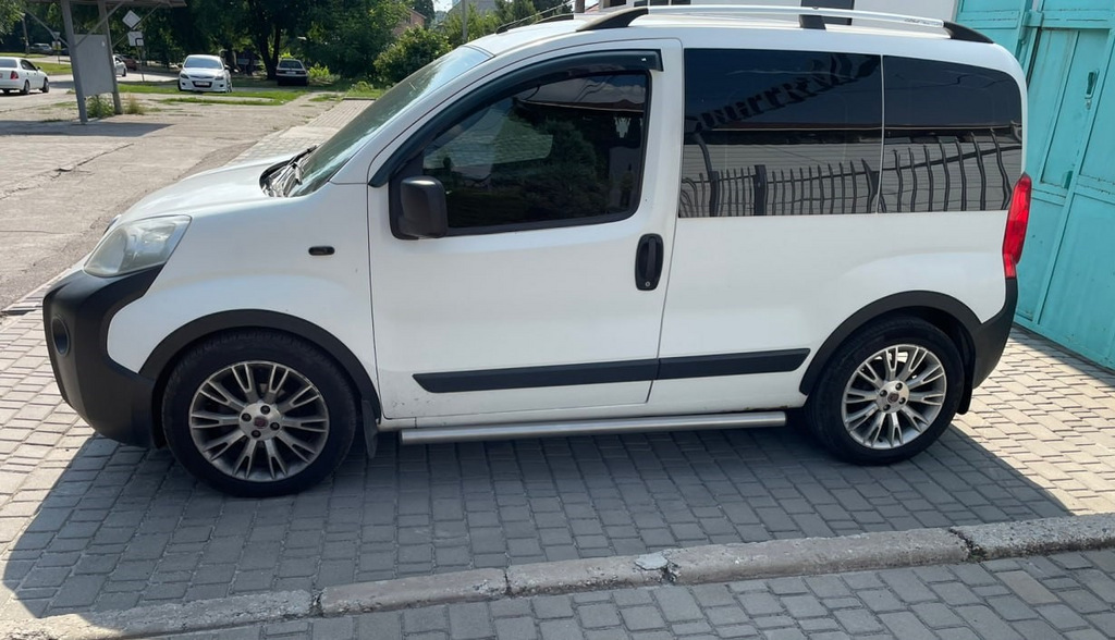 Накладки на арки (4 шт, чорні) 1 двері металеві для Peugeot Bipper 2008-2017 рр