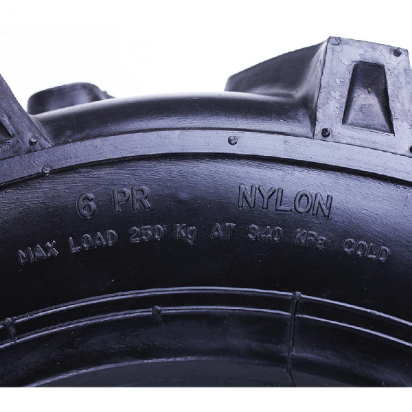 Шина 4,00 -12 TT елочка 5,8 кг (с камерой) AMG-3