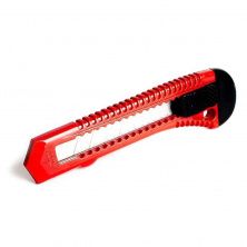 Нож прорезной с отломным лезвием 18 мм.