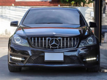 Передня решітка GT Panamericana для Mercedes C-class W204 2007-2015 рр
