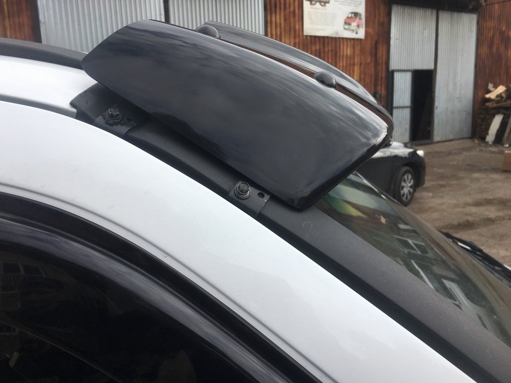 Козирьок на лобове скло (чорний глянець, 5мм) для Mercedes Vito W638 1996-2003 рр