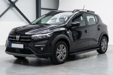 Бокові пороги Bosphorus Black (2 шт., Алюміній) Dacia Sandero 2021- рр.