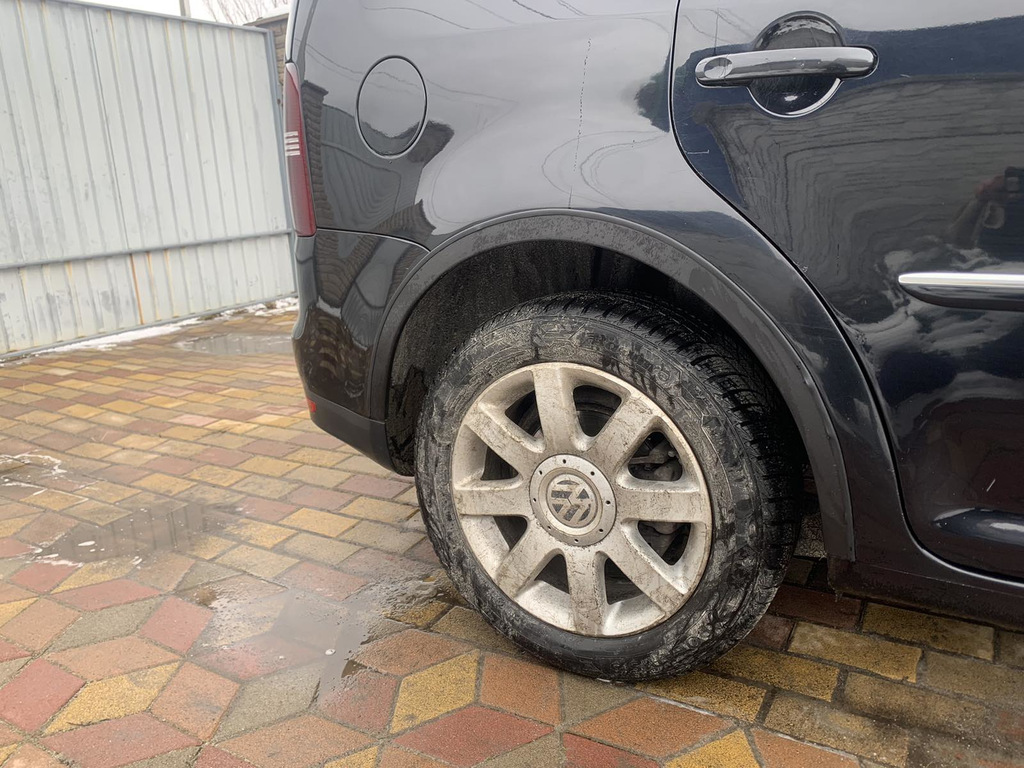 Накладки на арки (4 шт, чорні) 2006-2010, Металеві для Volkswagen Touran рр