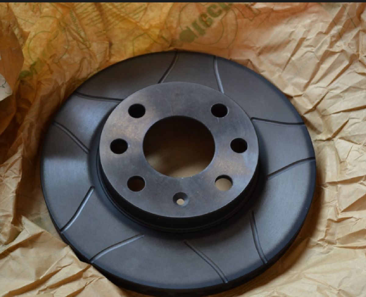 Диск гальмівний передній R13 Daewoo Lanos/Sens 1,3/1,5 (к-т 2 шт) BREMBO MAX