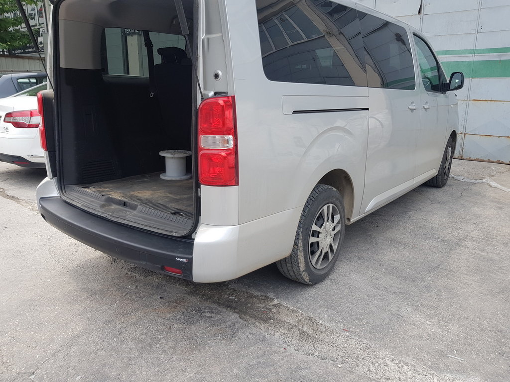 Накладка на задній бампер EuroCap (на довгу базу, ABS) для Toyota Proace 2016- рр