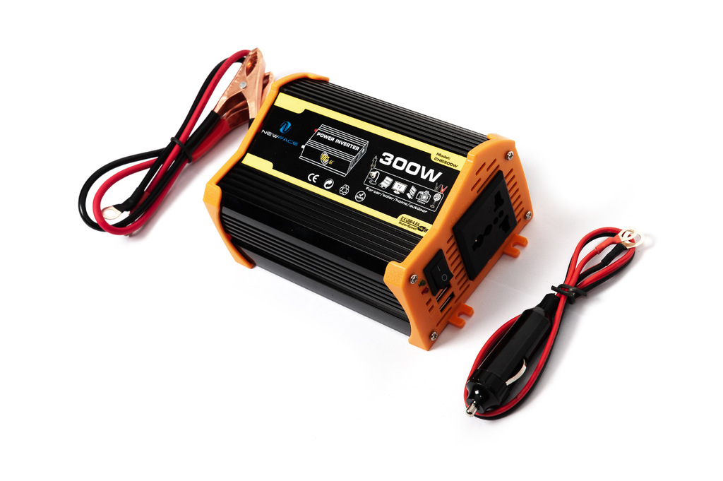 Автомобільний інвертор (220V/USB/300W) CHB300W