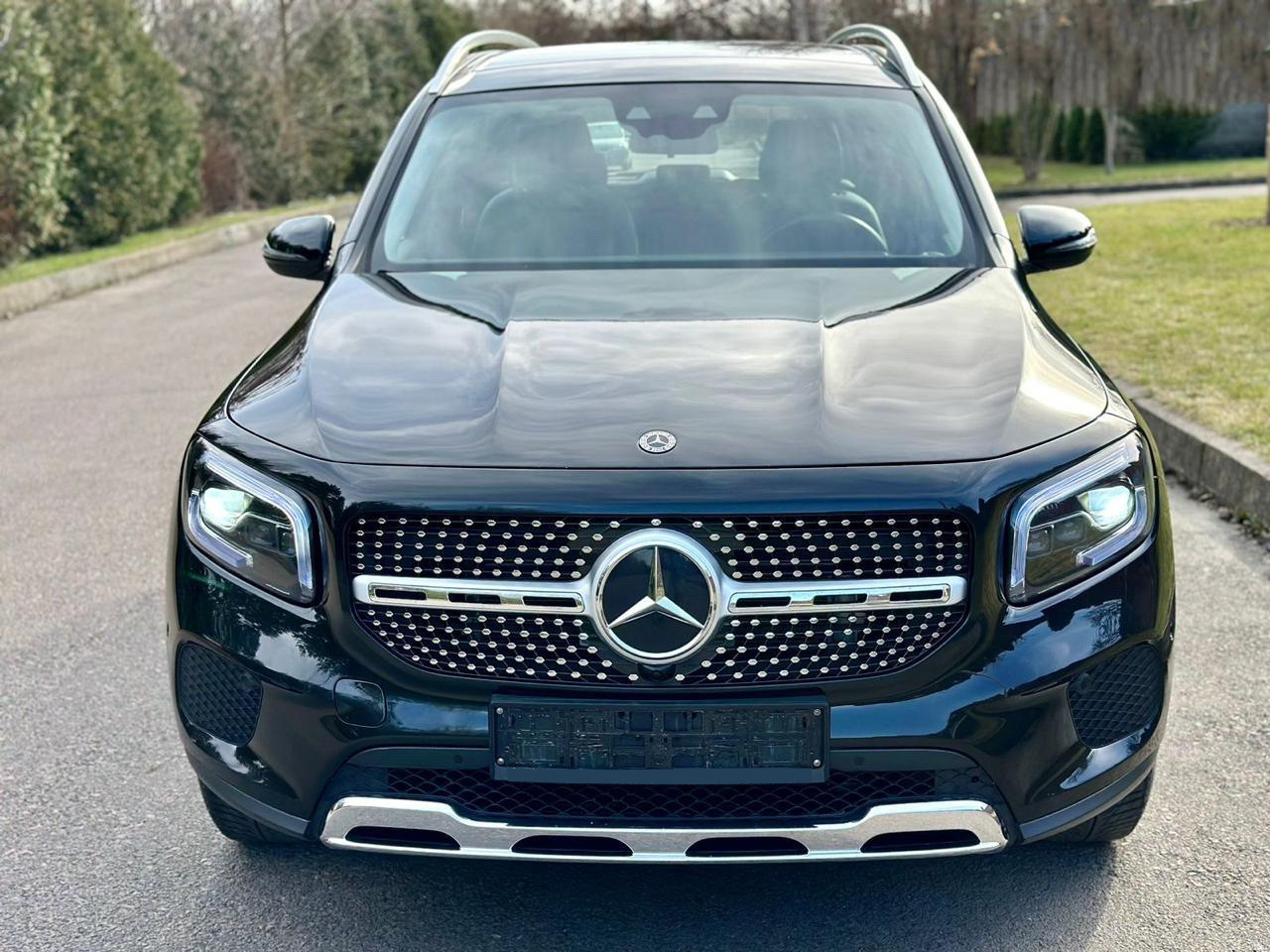 Передня решітка Diamond Silver (для Base 2019-2023) З місцем під камеру для Mercedes GLB X247 2019- рр