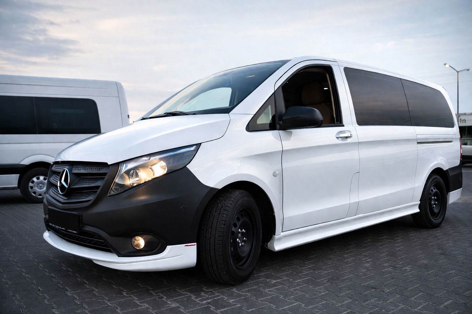 Тюнінг обвіс на передній бампер (під фарбування) для Mercedes Vito/V-class W447 2014- рр