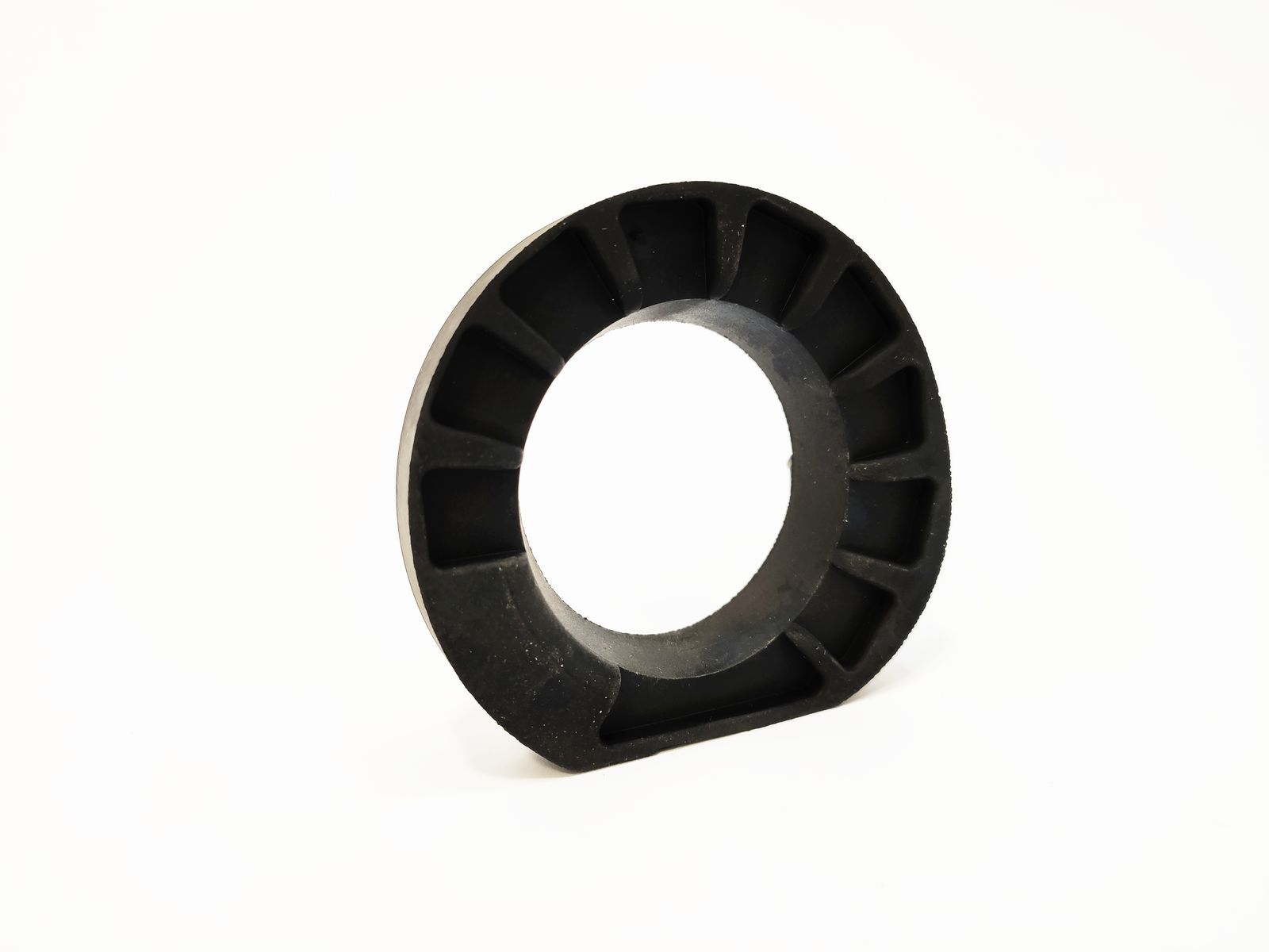Опора пружини задньої верхня (гумова) Geely GC5/GC5R KLM