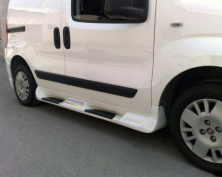 Бокові пороги Sorento тип (під фарбування) для Peugeot Bipper 2008-2017 рр
