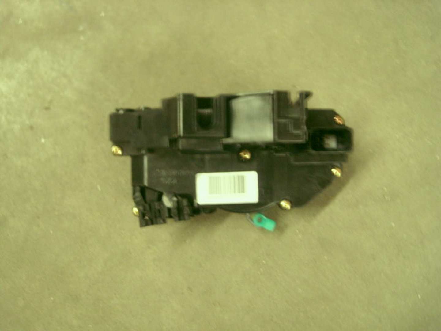 Замок двері передньої L Geely EC-7/EC-7RV