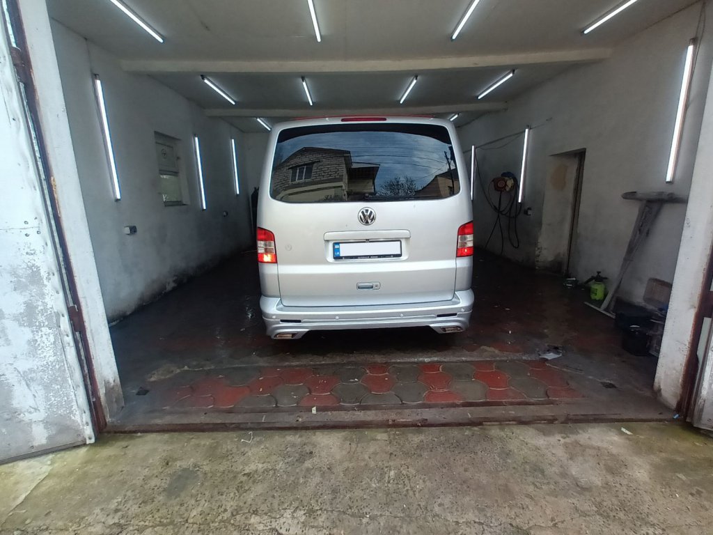 Накладка на задній бампер Sport 2 (під фарбування) для Volkswagen T5 Multivan 2003-2010 рр