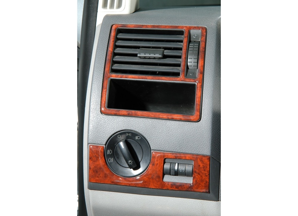 Накладки на панель Дерево для Volkswagen T5 Caravelle 2004-2010 рр