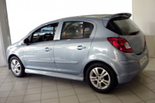 Бічні пороги (під фарбування) Opel Corsa D 2007-2014 рр.