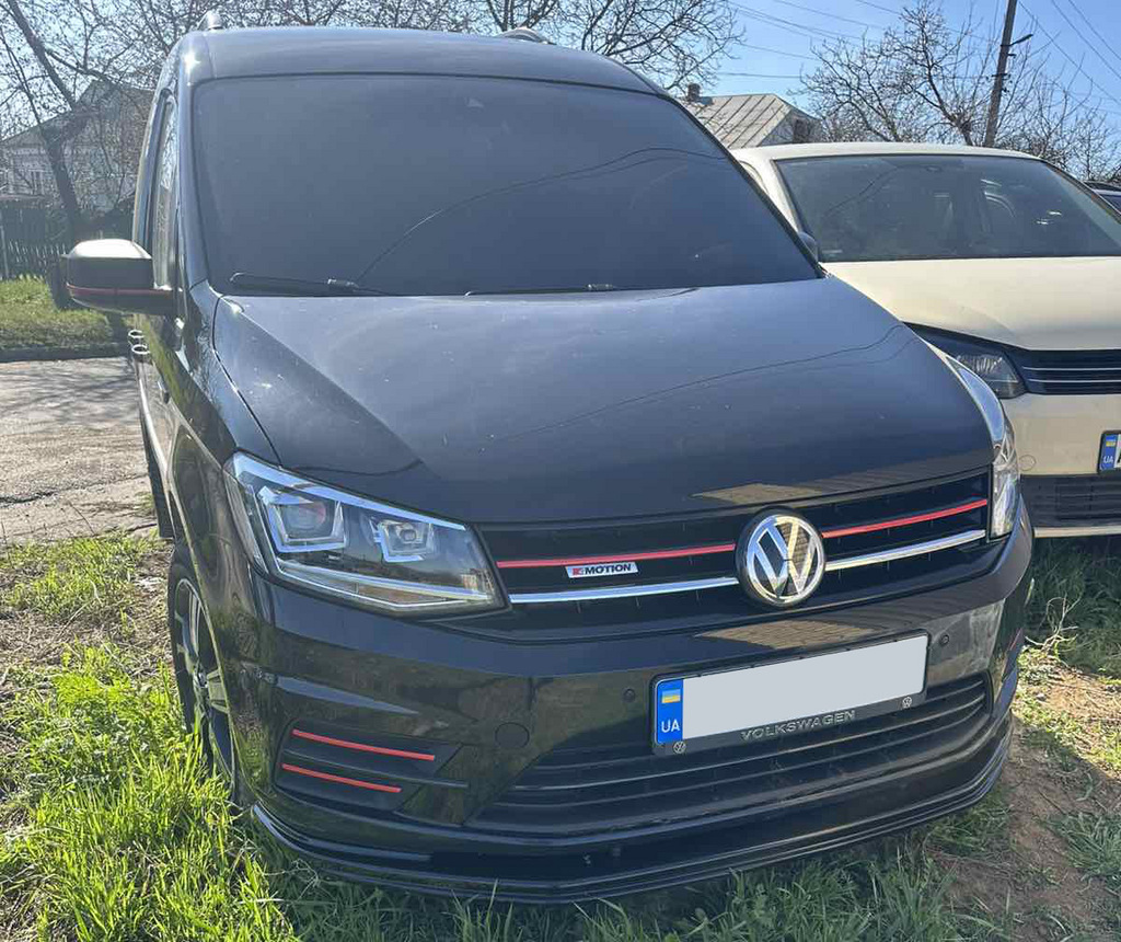 Передня лип накладка (ABS) для Volkswagen Caddy 2015-2020 рр