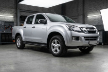 Бокові пороги Bosphore Black (2 шт., Алюміній) Isuzu D-Max 2011-2019 рр.