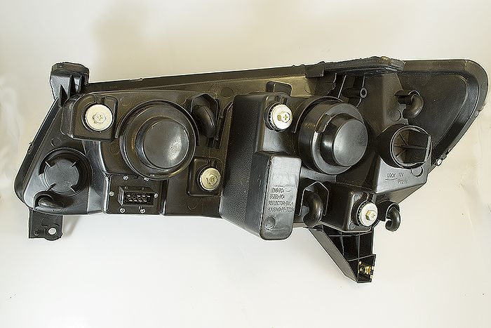 Фара передня седан R Geely EC7