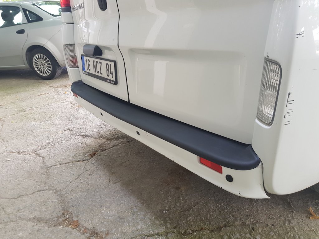 Накладка на задній бампер EuroCap (ABS) для Opel Vivaro 2001-2015 рр