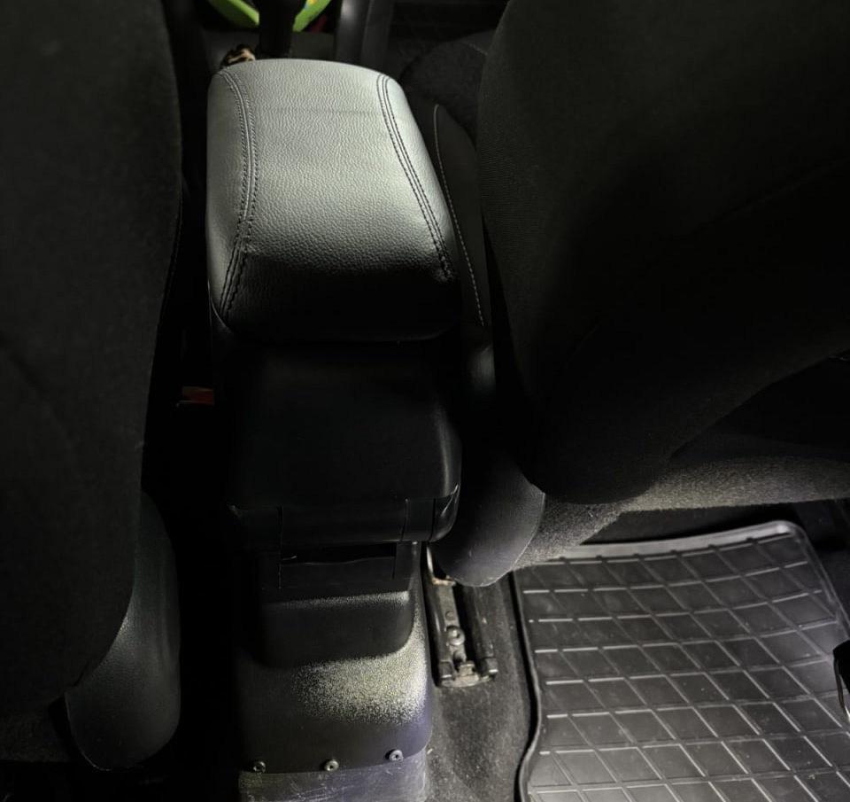 Адаптер на підлокітник для Citroen C-3 2009-2016 рр